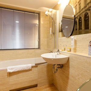 Camera con letto queen size